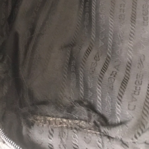 Authentic PRADA Tessuto bag - NO OFFERS ACCEPTED - Picture 6 of 8